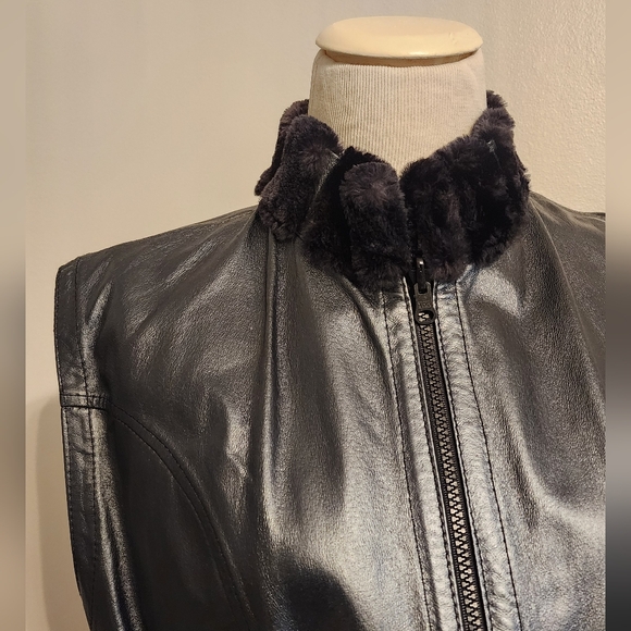 Leather vest - Picture 5 of 9